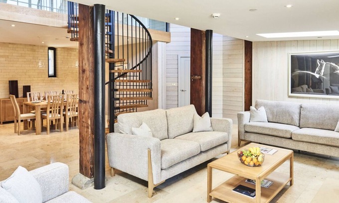 Walwick Apartment | The Peppercorn - Three Bedroom Apartment, Sleeps 6