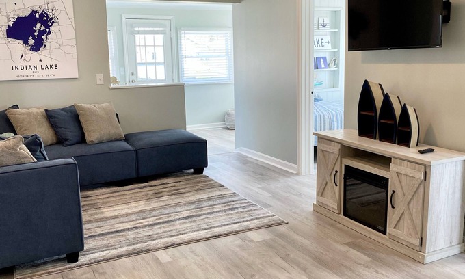 Russells Point House | The Perfect Indian Lake Cozy Cottage Getaway