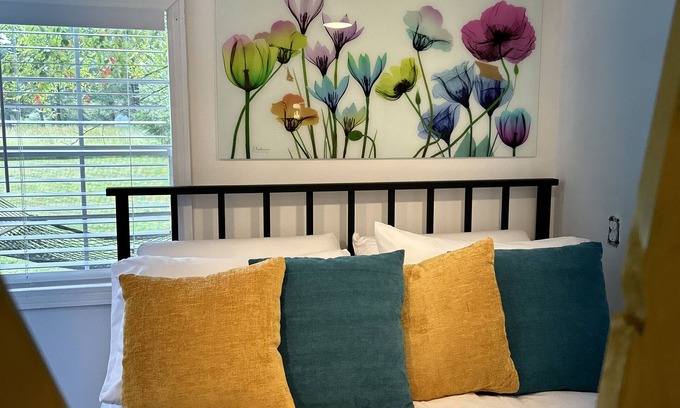 Broken Bow Cottage | The perfect little getaway-Cozy Studio