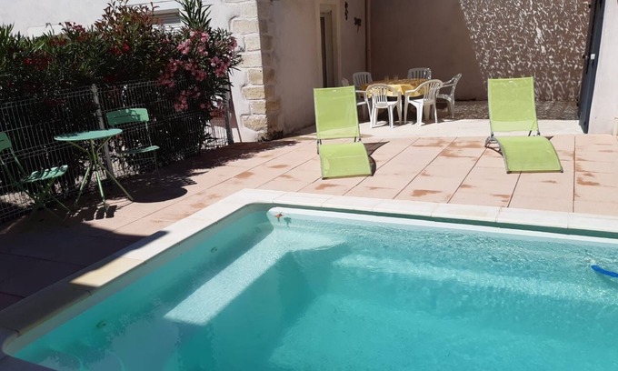 Le Cailar House | The pink villa, pretty village house with swimming pool
