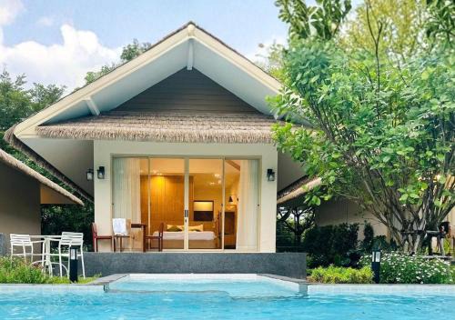 Khanong Phra Hotel | The Poom Cafe & Resort Khao Yai