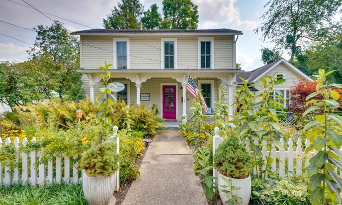 Granville House | The Porch House Located in Historic Village