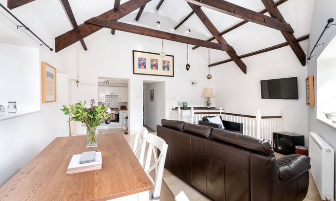 Claverton House | The Rafters, Idylic village setting with Bath on your doorstep