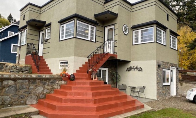 Trail House | The Red Step- Beautifully renovated heritage home