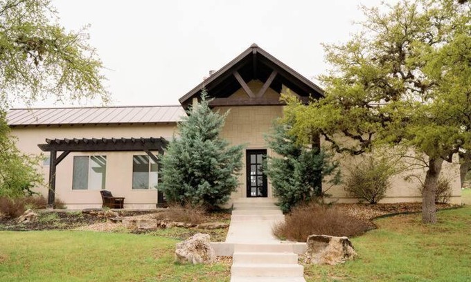 Spring Branch House | The Retreat at Hidden Falls
