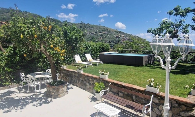 Sant'Agata sui Due Golfi House | The Retreat: Rustic Charm by Feeling Italy