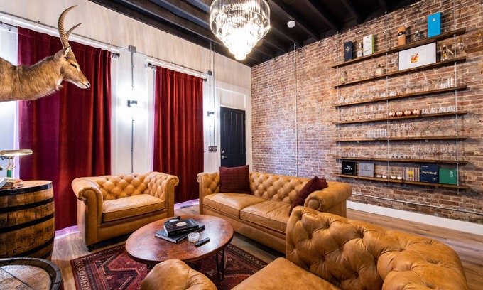 Phoenix Hill House | The Rickhouse in NuLu~2 King Bed/2 Full Bath