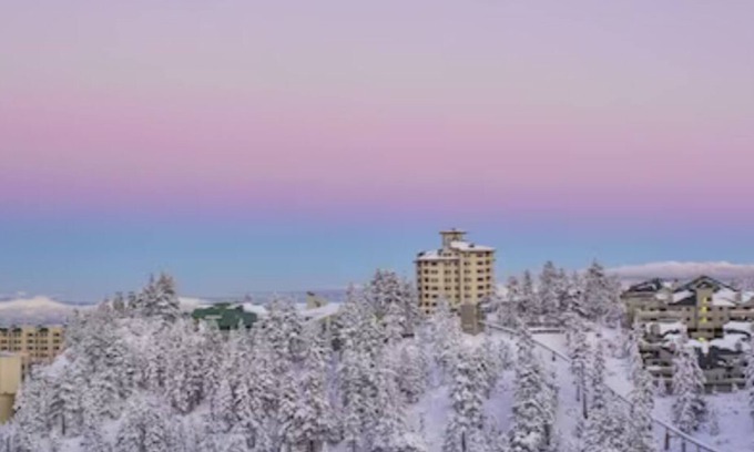 Tahoe Village Hotel | The Ridge at Lake Tahoe