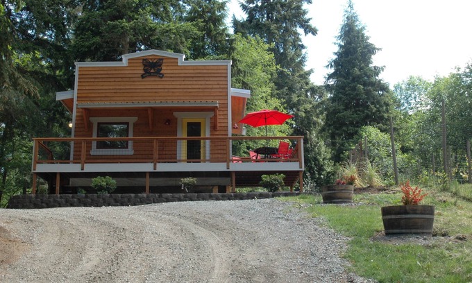 Langley Cottage | The Ridge at Langley: Villa Margo, the "butterfly" cottage