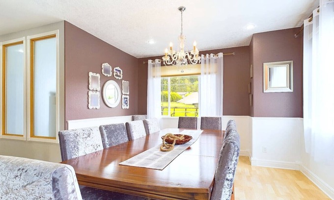 Philomath House | The Ridge PNW with hot tub!