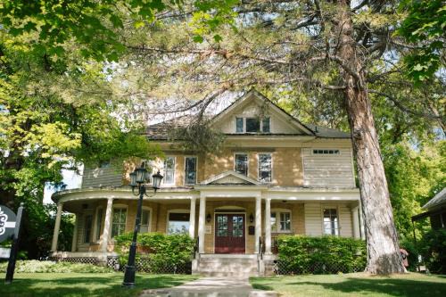 Logan Bed & Breakfast | The Riter Mansion