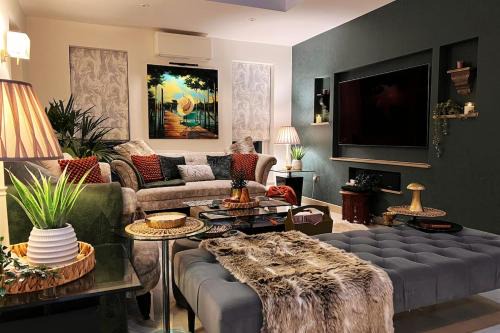 Richmond-upon-Thames House | The River House - Designer home