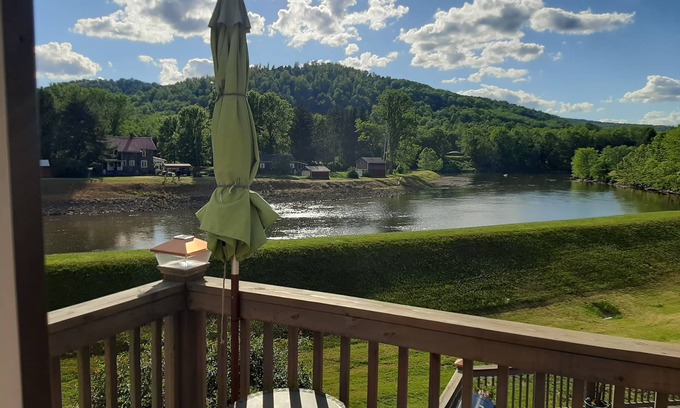 Confluence Apartment | The River View apartment, best view of any rental in Confluence.