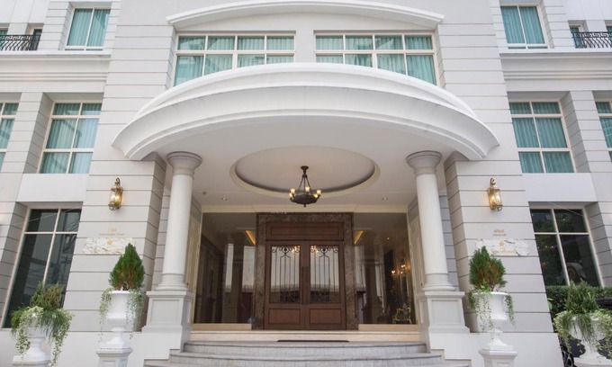 Silom Hotel | The Rose Residence, Bangkok