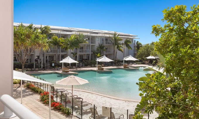 Kingscliff Apartment | The Sand Resort Kingscliff - One Bedroom Pool View (5202)