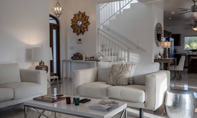 Long Bay Hills House | The Sapphire Villa