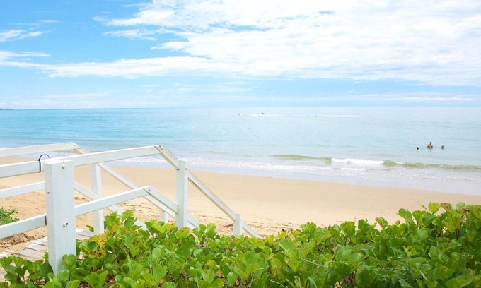 Pialba House | The Seahaven - Modern 4 Bedroom Family Home Close to Beach
