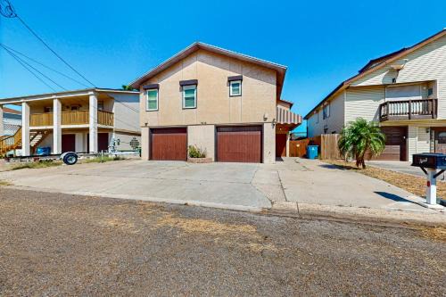 Port Isabel House | The Seaworld House on Trout