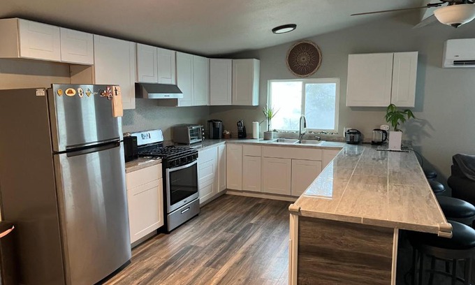 Squaw Valley Villa | The Sequoia guesthouse