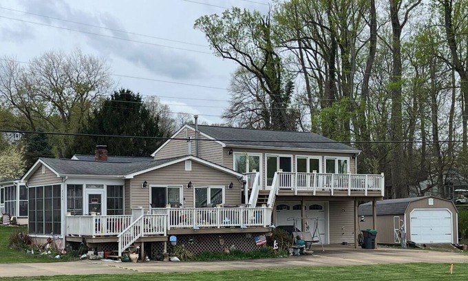James Monroe House | The ShellHunter getaway at Fairview Beach.The perfect place to disconnect.