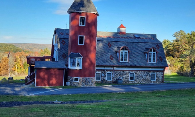 Cuddebackville House | The Silo! 4 Floor Unique Tiny Home