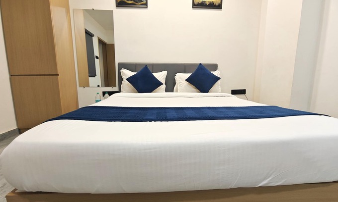 Dwarka Hotel | The Sky Comfort Hotel Krisha Dwarka
