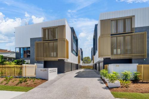 Mooloolaba House | The Smith Luxurious brand new 3 bedroom townhouse by the beach