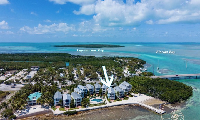 Islamorada House | The Snook House at Tarpon Point ~ 4 Bed/4 Bath Oceanfront Home