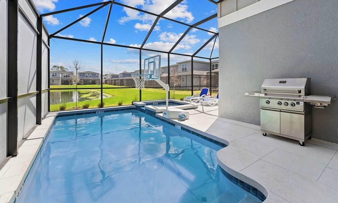 Florida Center House | The Spectacular | Fab villa w/PVT pool, spacious LR/DR - minutes to Universal