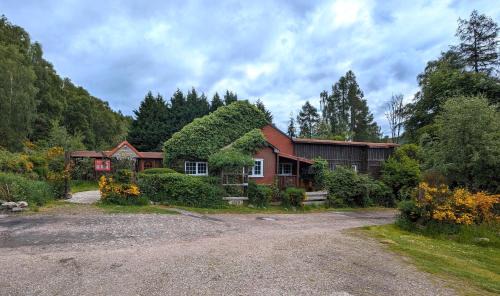 Glenurquhart Bed & Breakfast | The Steading Highland Glen Lodge