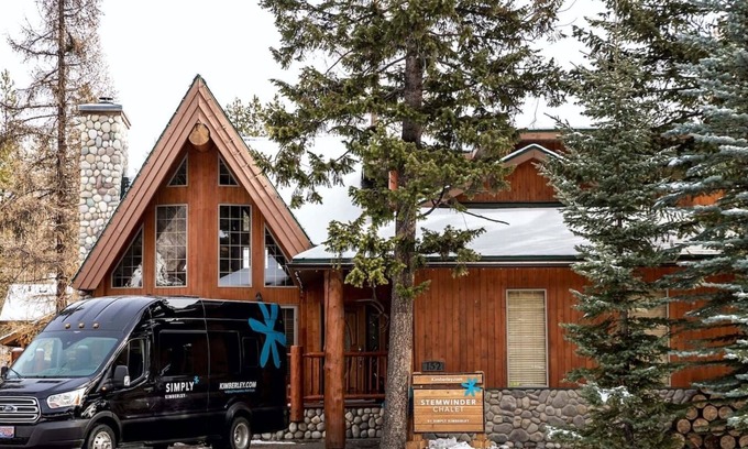 East Kootenay Ski Chalet | The Stemwinder Chalet by Simply Kimberley
