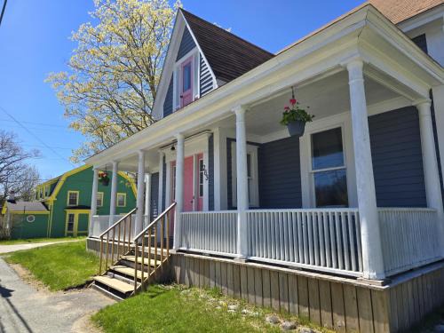 Shelburne House | The Stirton House
