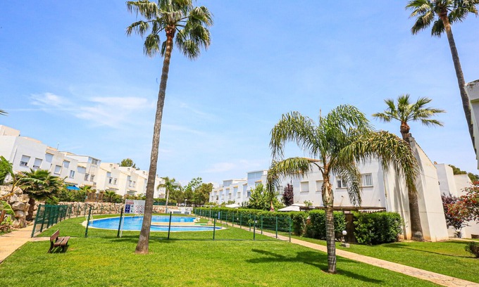 Cap de Salou Ski Chalet | THE SUMMERS