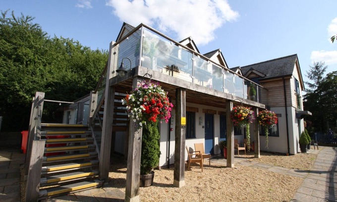 Swindon House | The Sun Inn