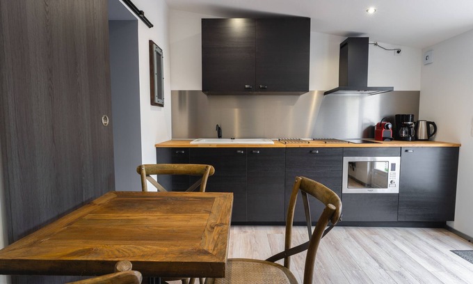 Louviers Apartment | The sweet calm, warmth and modernity to louvier