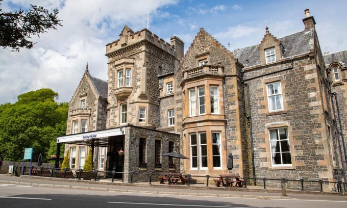 Tarbet Hotel | The Tarbet Hotel