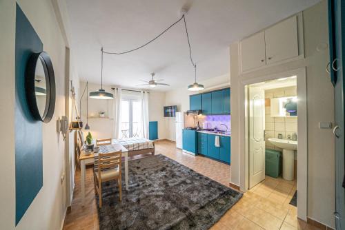 Kozani Apartment | The Teal Studio in Kozani