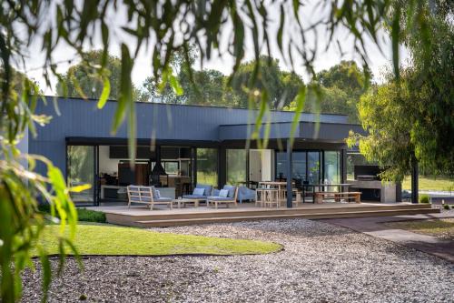 Quindalup House | The Tempest I Private Properties