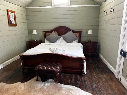 Pine Valley Hotel | The Travellers Rest