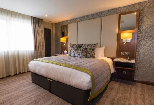 Fivemiletown Hotel | The Valley Hotel & Carriage Gardens