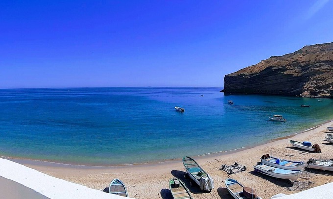 Muscat Apartment | THE VIEW BEACH APPARTMENT - Direct sea view with 50m2 terrace