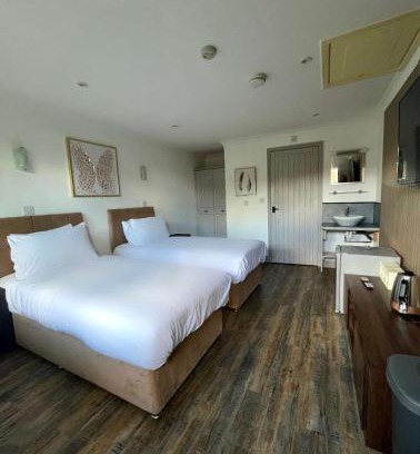 Pegsdon Ski Chalet | The View chalet located in pegsdon