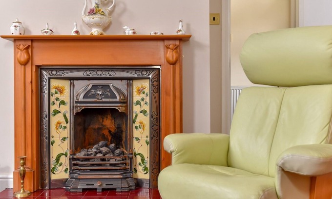 Carlisle House | The Warren Guest House