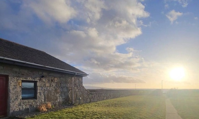 Troon House | The Wee House -Coorie Doon Stays