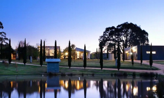 Shepherds Flat House | The Welcome Paddock - Luxury Country Estate close to Daylesford