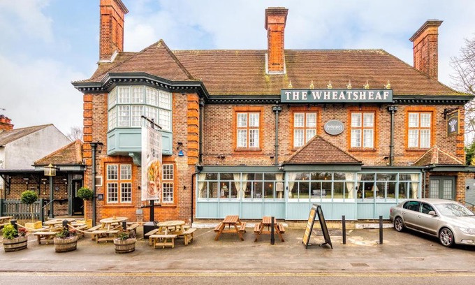 Horsell Hotel | The Wheatsheaf by Innkeeper's Collection