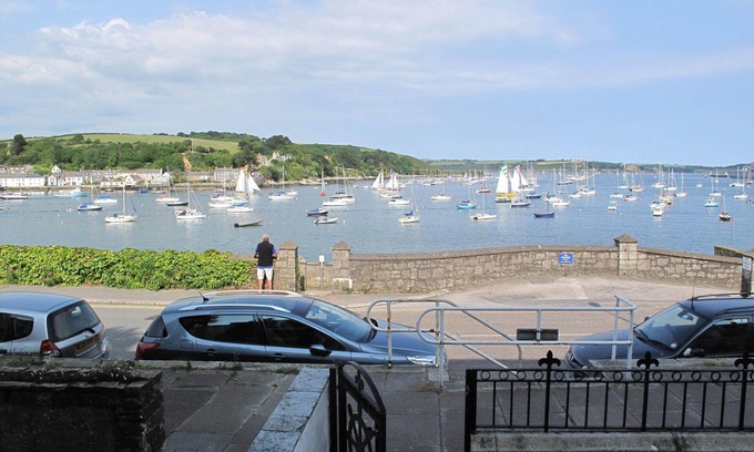 Mylor Churchtown Apartment | THE WHEEL,Harbour view apartment for two - private front entrance and patio