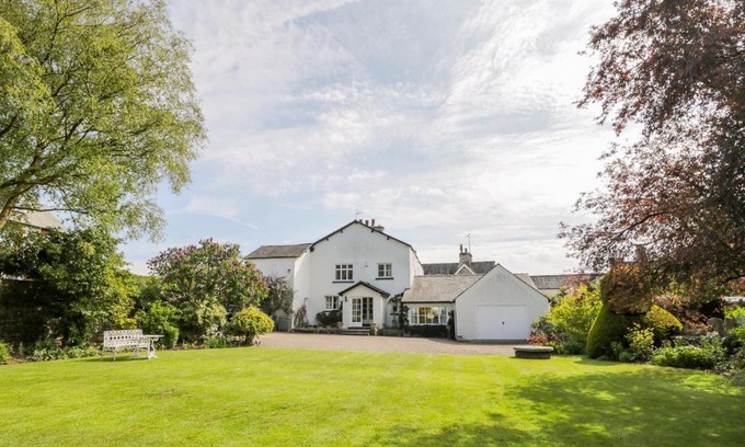 Cartmel House | The White House