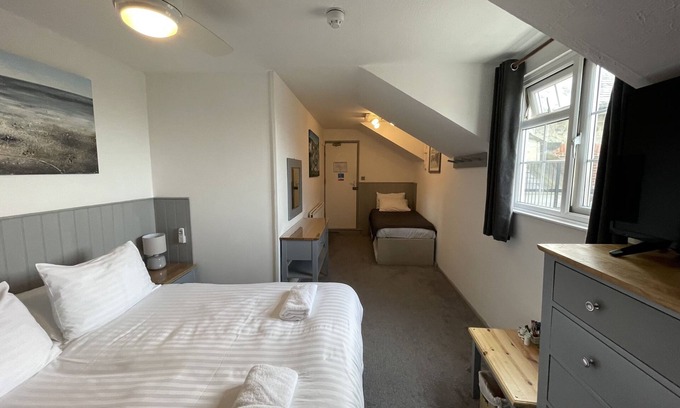 Chale Hotel | The Wight Mouse Inn