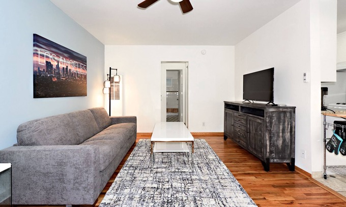 Hollywood Apartment | The Wilcox #3